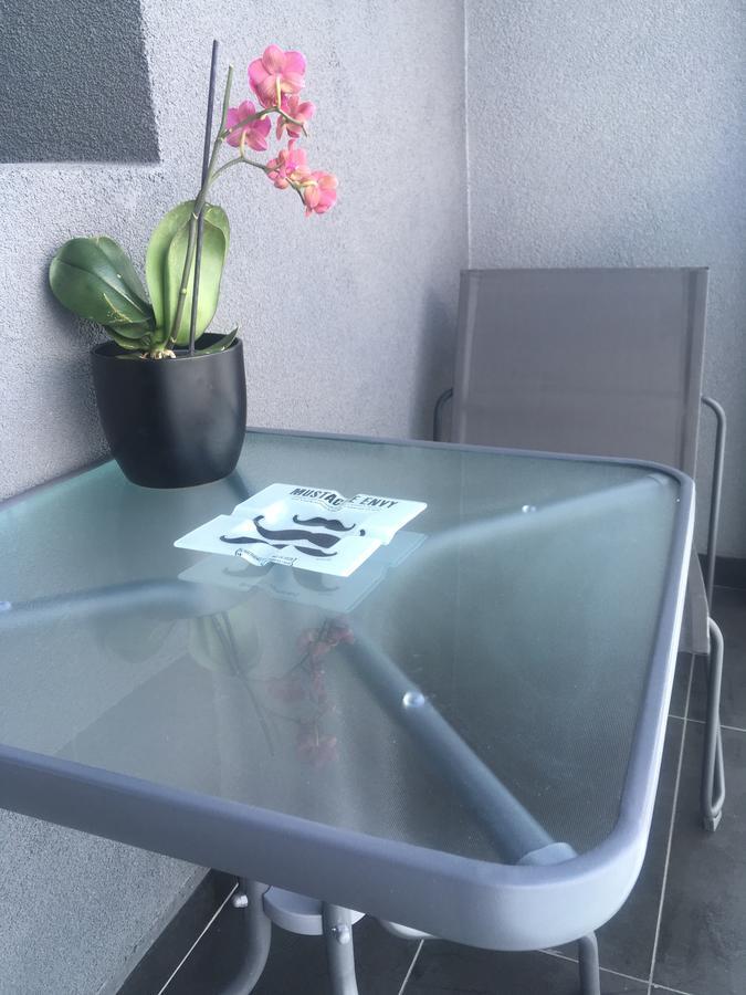 Net Hotel Piteşti Exteriör bild