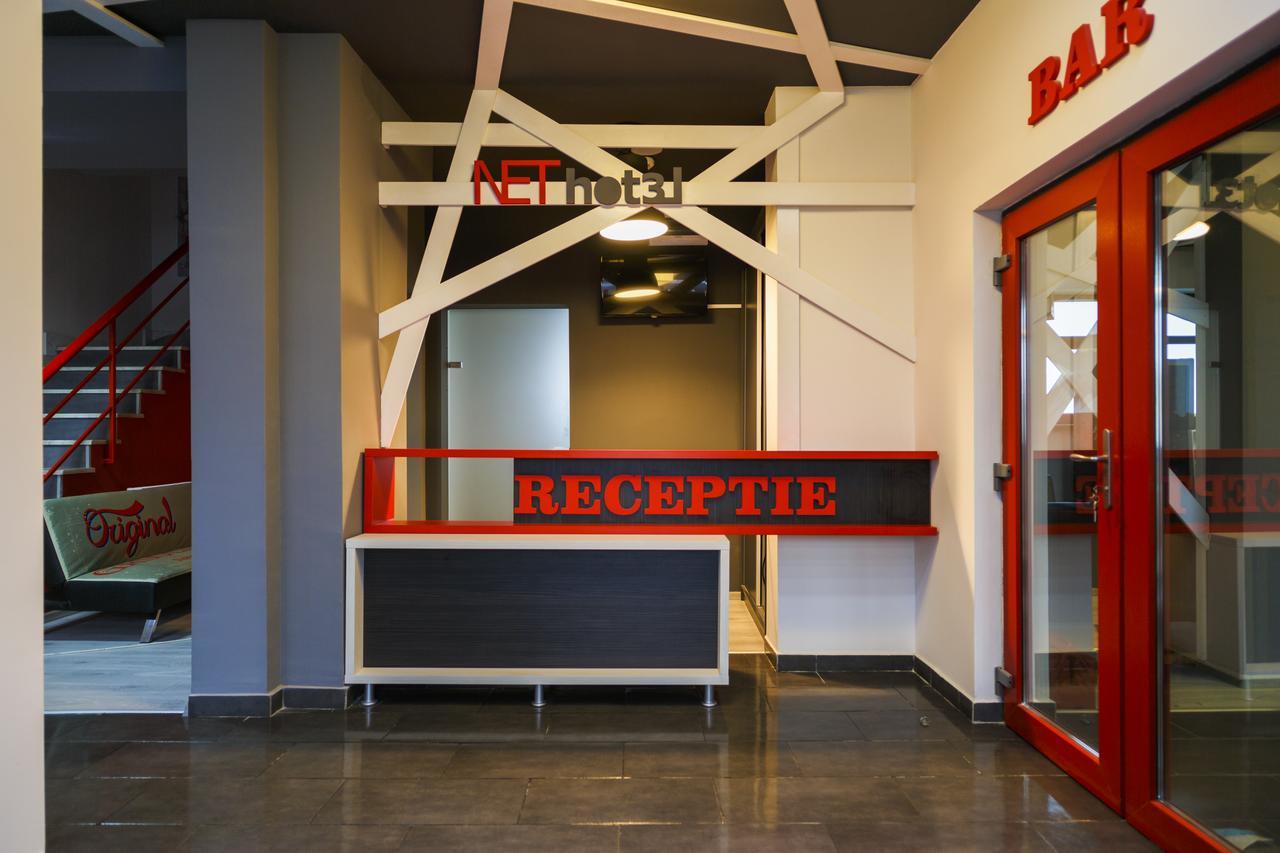 Net Hotel Piteşti Exteriör bild
