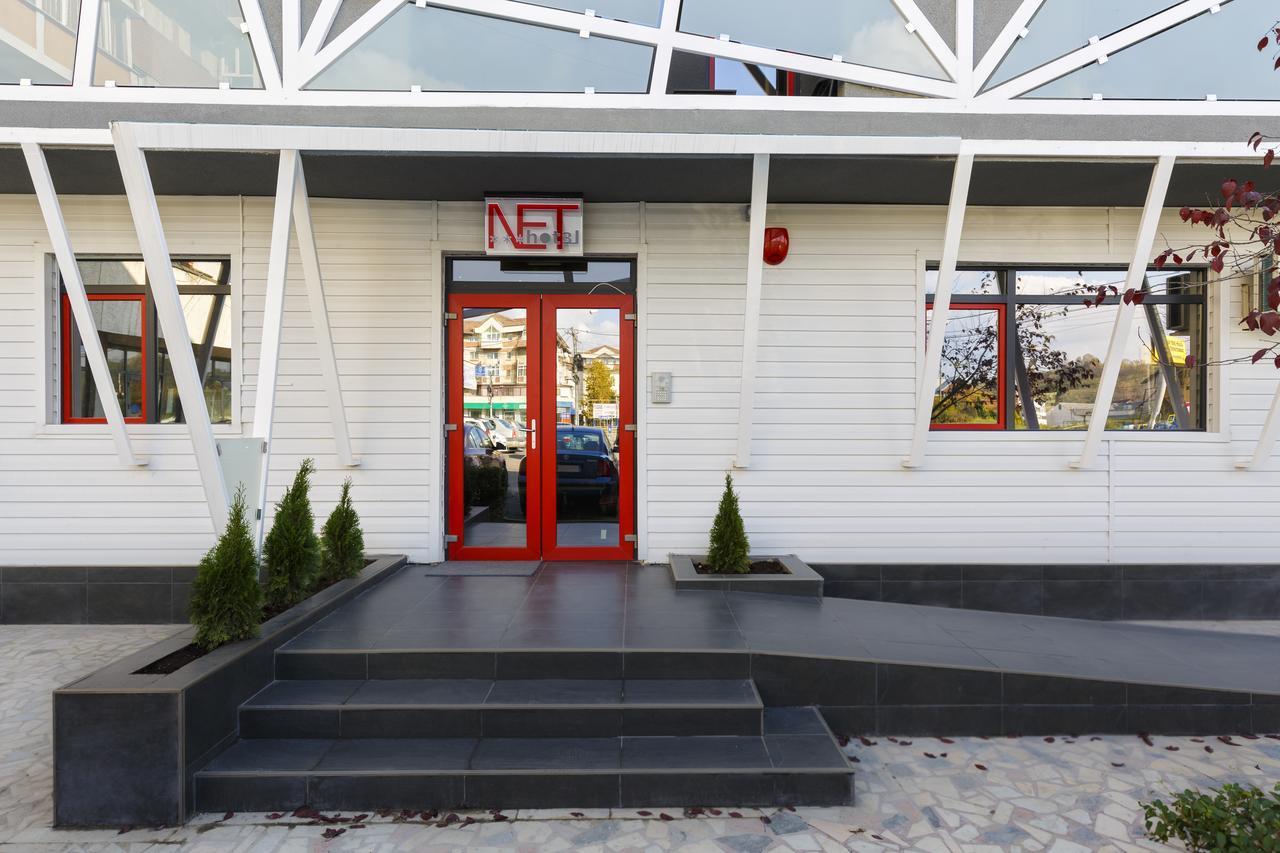 Net Hotel Piteşti Exteriör bild