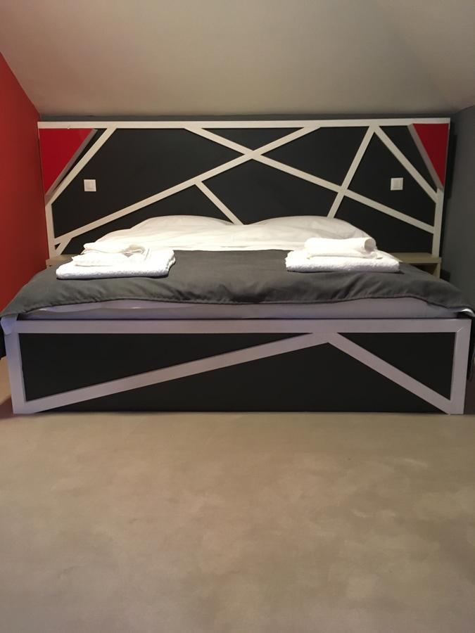 Net Hotel Piteşti Exteriör bild